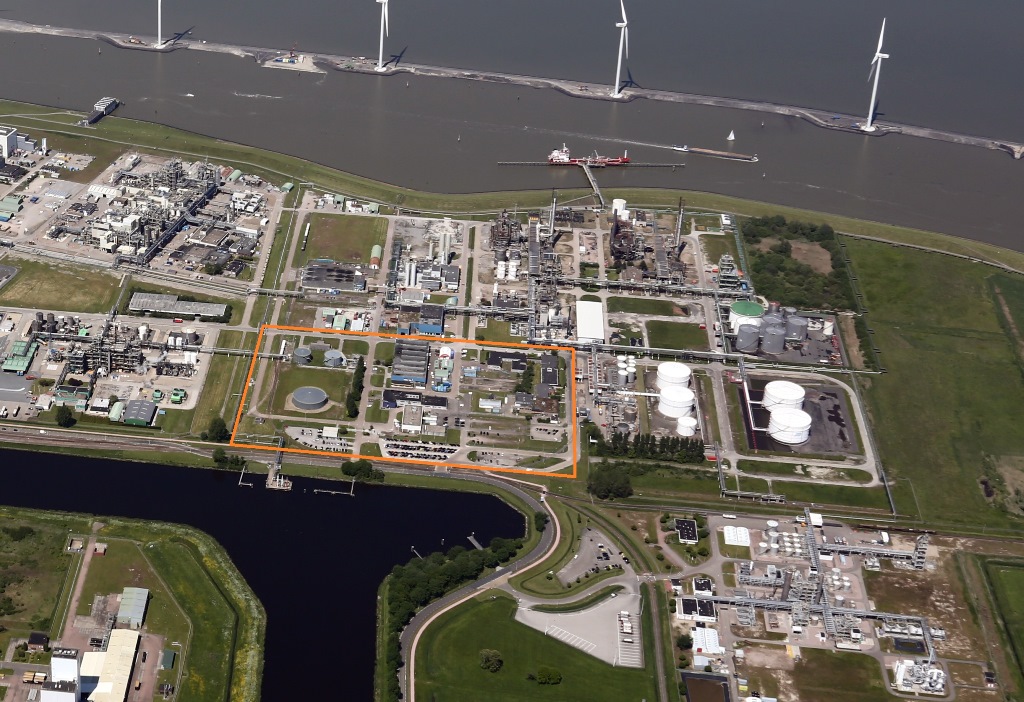 De vestiging van ChemCom Industries op het industrieterrein Oosterhorn in Delfzijl