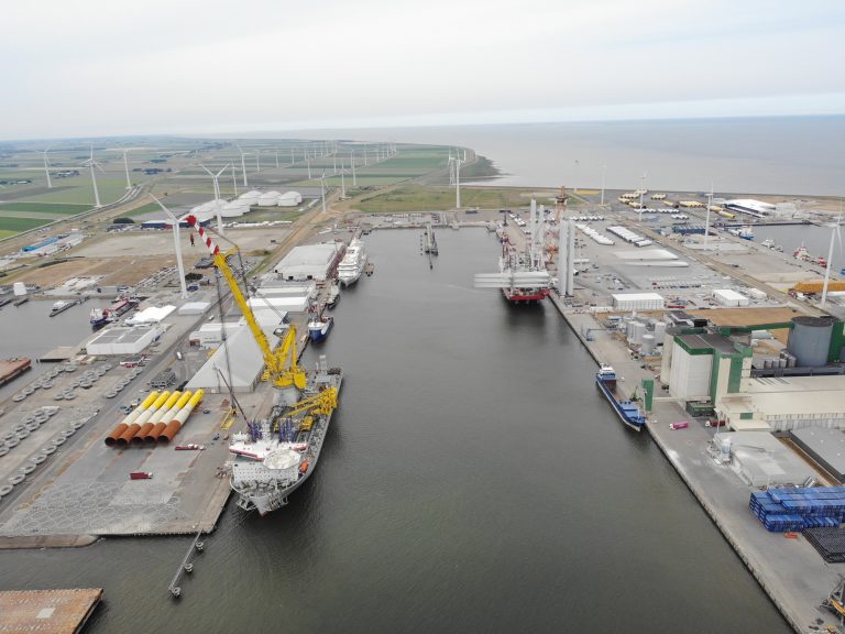 Lage waterstand Eemshaven en Delfzijl, havens wél toegankelijk