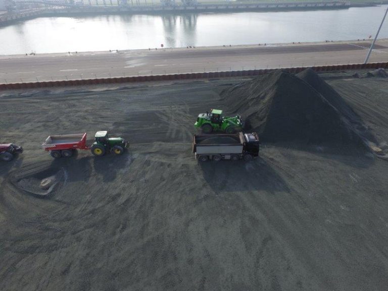 Volop grondwerkzaamheden terrein BOW Terminal