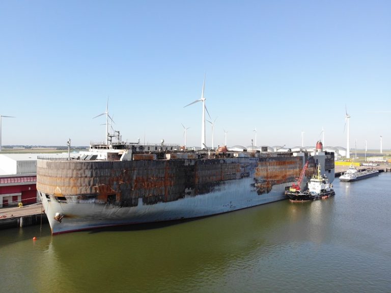 Fremantle Highway verlaat Eemshaven