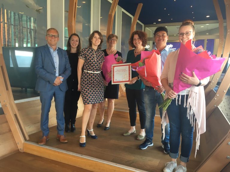 Uitreiking certificaat GOA Publiek aan Groningen Seaports voor maatschappelijk werkgeversschap!