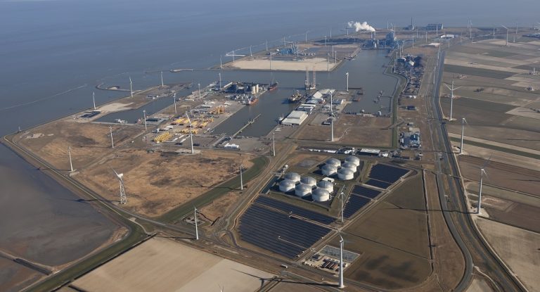 Groningen Seaports onderzoekt mogelijkheden LNG faciliteit in Eemshaven