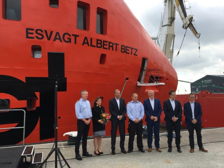 Eemshaven as home port for brand new O&M vessel Deutsche Bucht