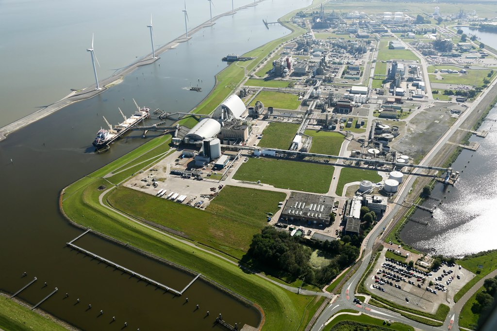 Chemie Park Delfzijl, waar de bioraffinaderij van Avantium en haar partners zal verrijzen