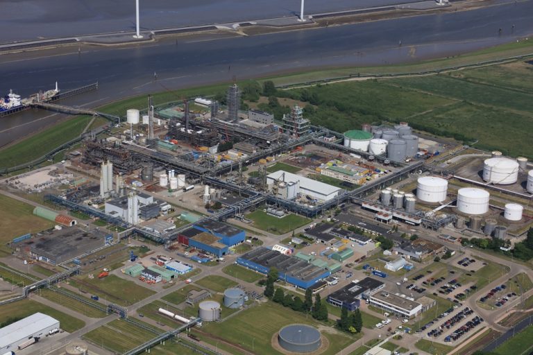 ChemCom Farmsum breidt fors uit