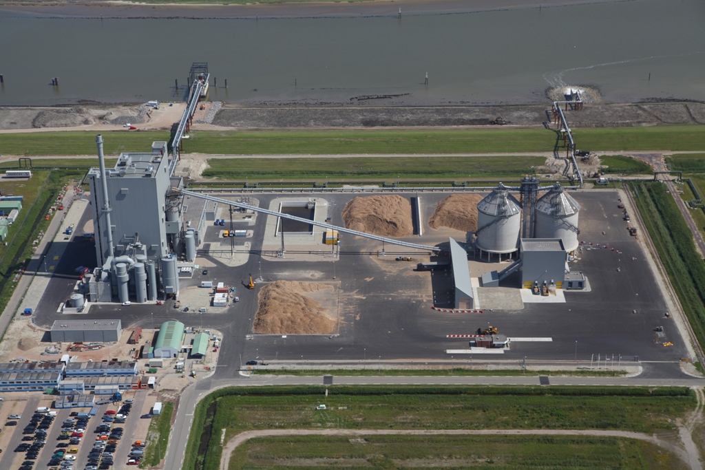 De bio-energiecentrale Eneco Bio Golden Raand in Delfzijl