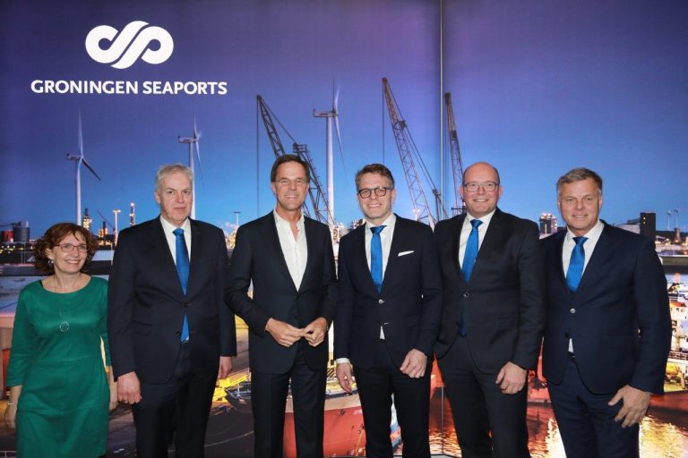 Mark Rutte bezoekt Groningen Seaports