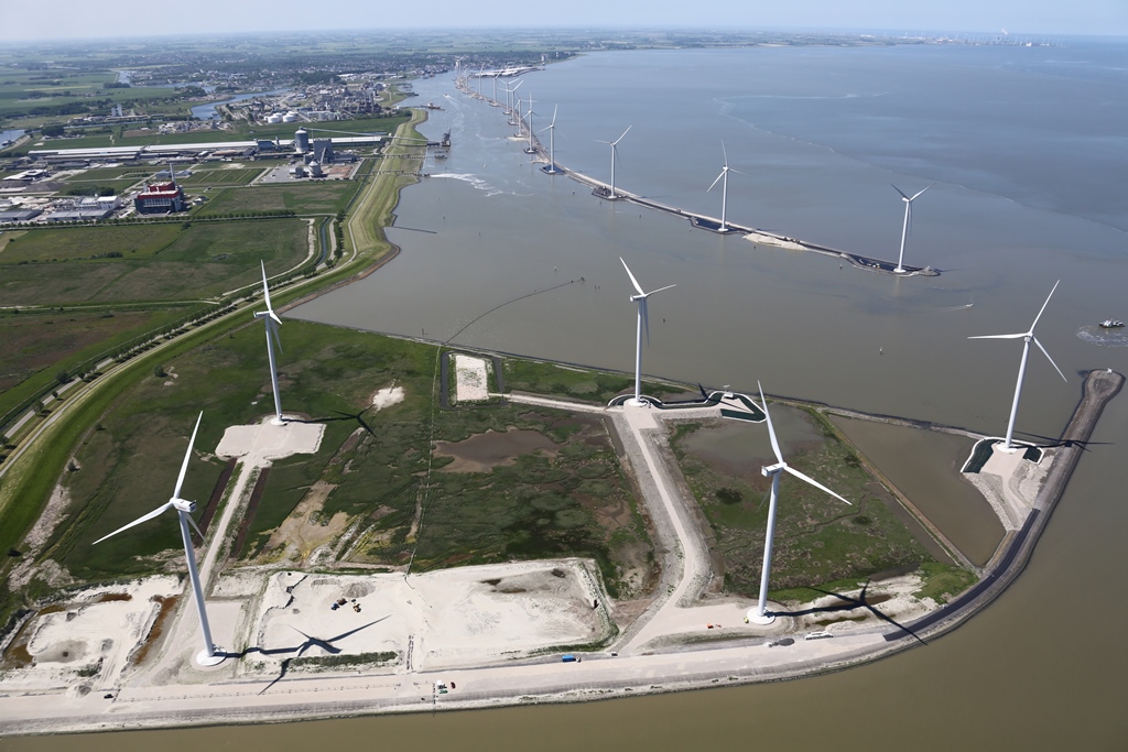 Windpark Delfzijl Noord, het grootste Nederlandse windpark van Eneco op land