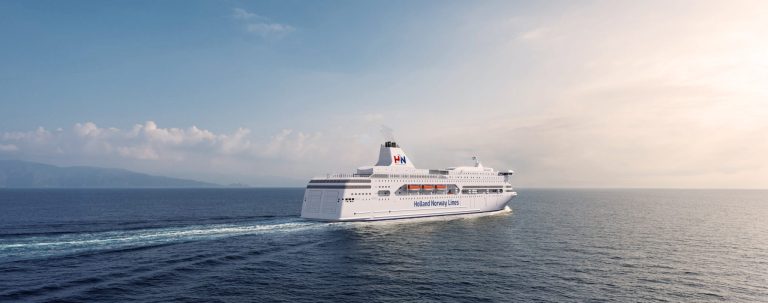 Holland Norway Lines viert opening terminal, eerste afvaart iets vertraagd