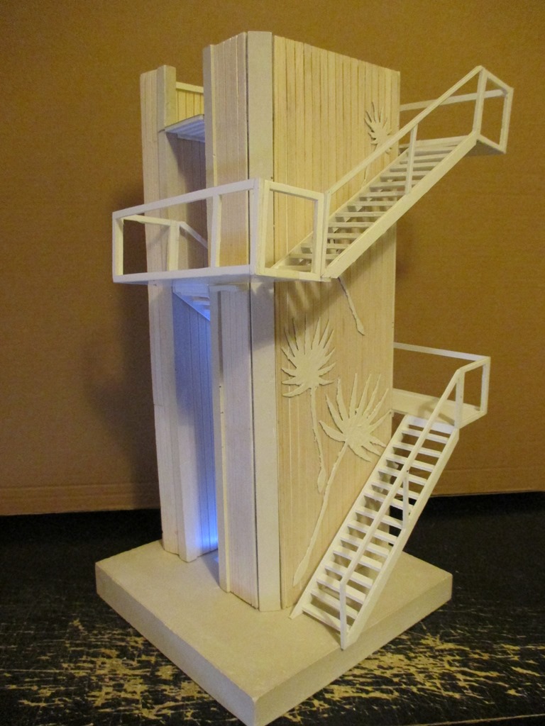 Een maquette van de uitkijktoren de GROENE POORT in de Eemshaven