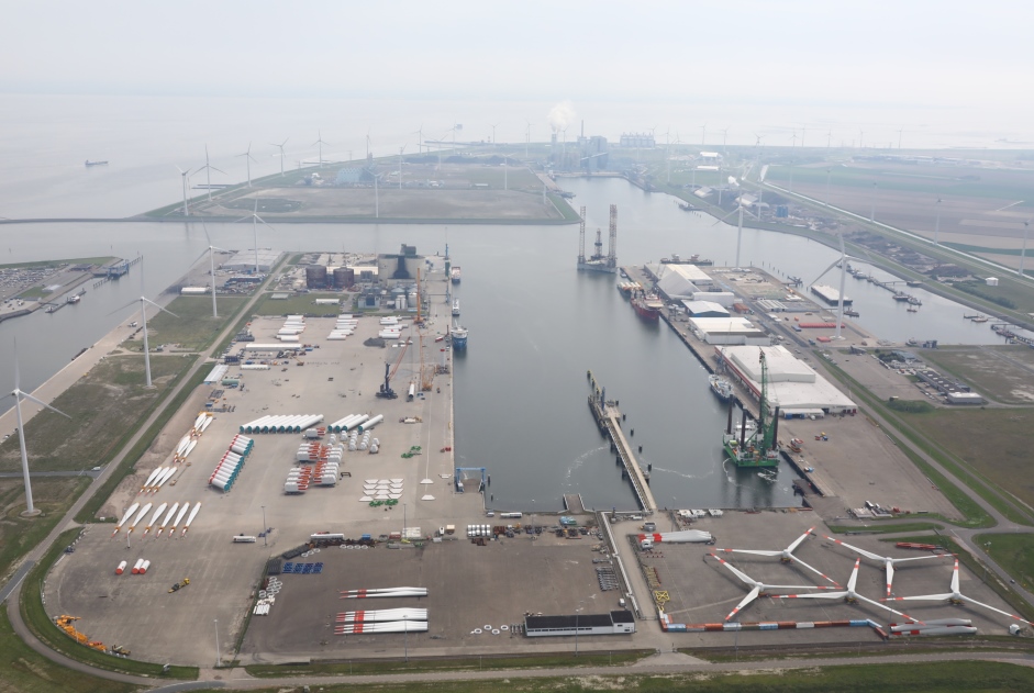 Offshore wind activities in base port and service port Eemshaven