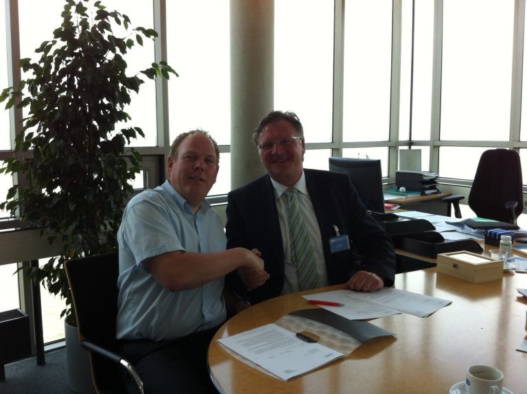 Op de foto, v.l.n.r. Wilbert Boneschansker en Ed Schwering.