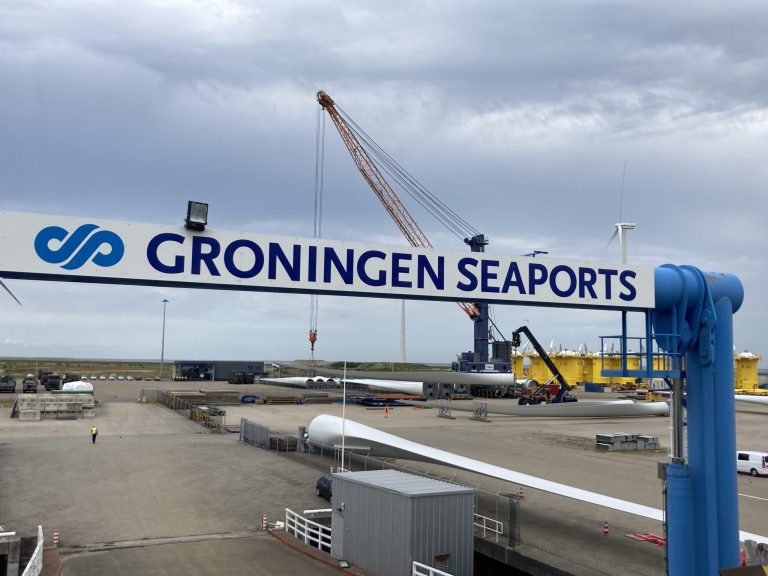 Openbare RoRo-brug/freelane Groningen Seaports overgedragen aan Buss Terminal Eemshaven