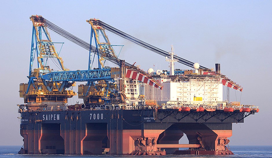 Het mega kraanschip Saipem 7000