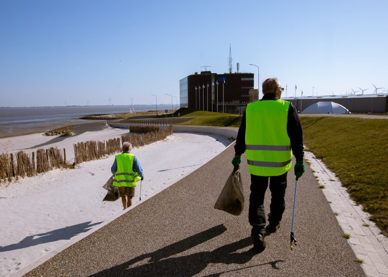 Havengebied Delfzijl schoner na succesvolle World Cleanup Day