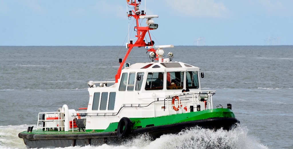 De nieuwe watertaxi MS 'Ems Server' die tussen de Eemshaven en Borkum gaat varen